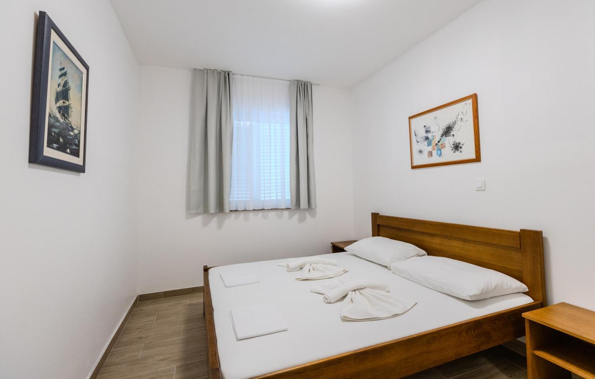 Apartments Lorena 普利拉卡 外观 照片