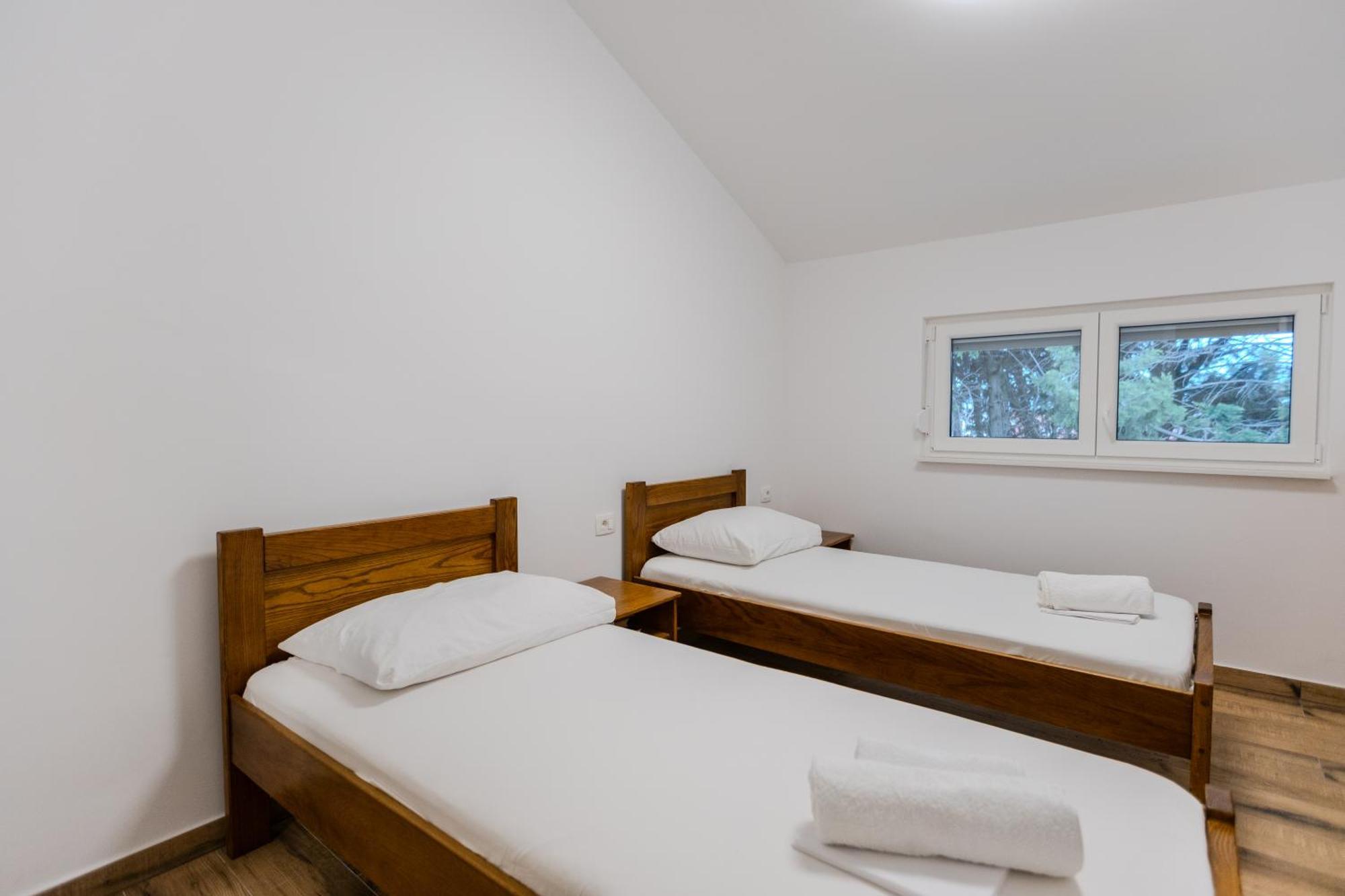 Apartments Lorena 普利拉卡 外观 照片