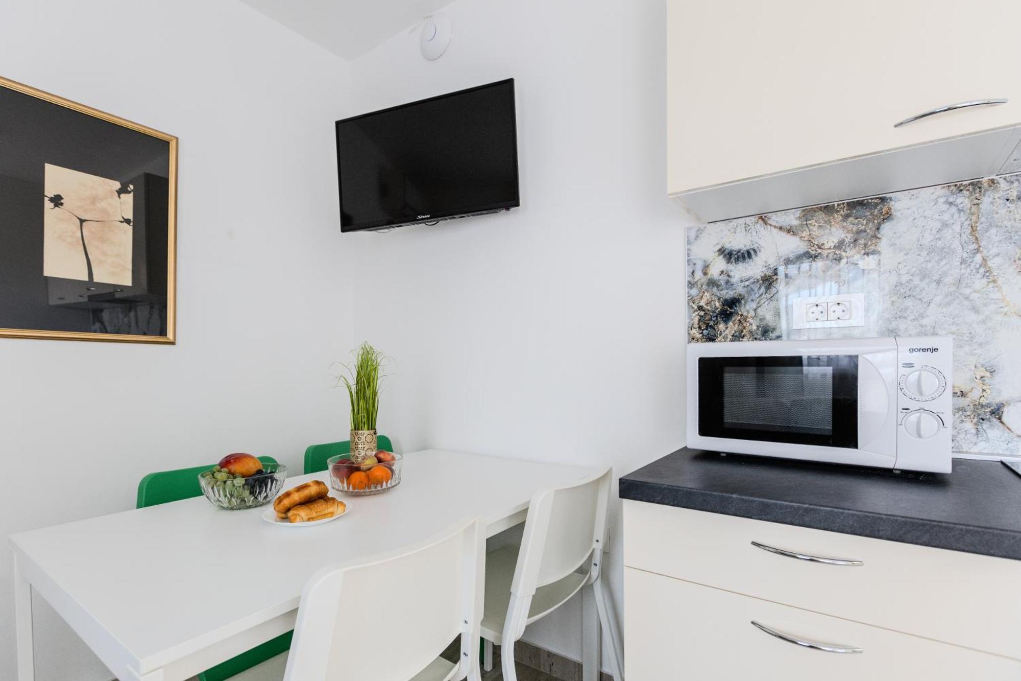 Apartments Lorena 普利拉卡 外观 照片