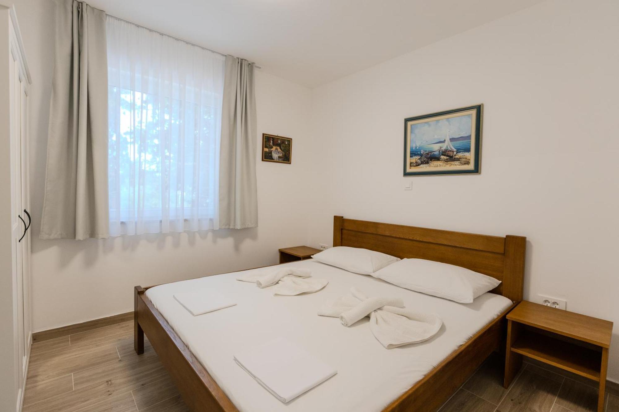 Apartments Lorena 普利拉卡 外观 照片