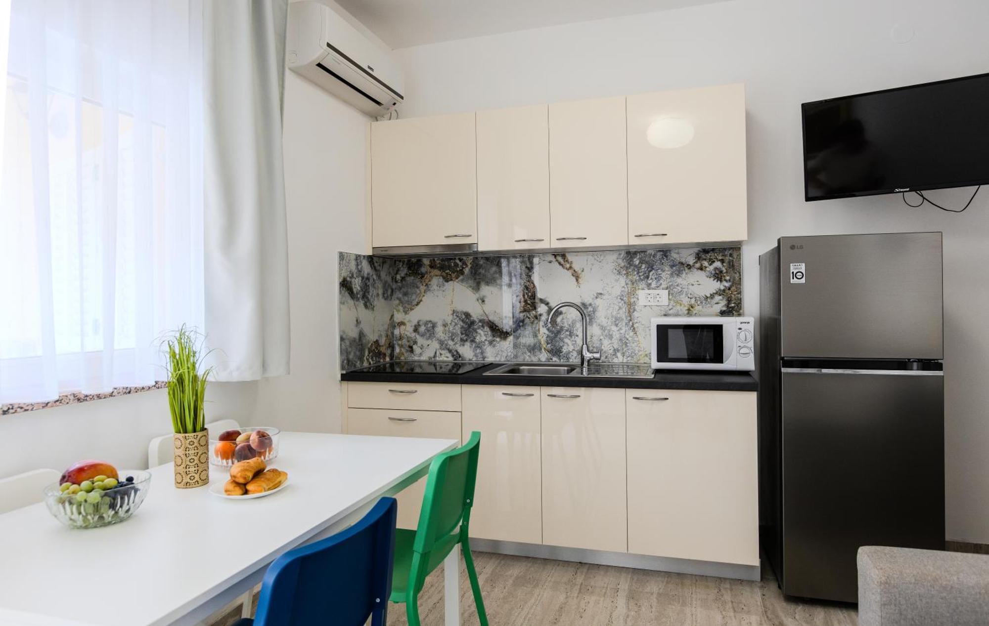 Apartments Lorena 普利拉卡 外观 照片