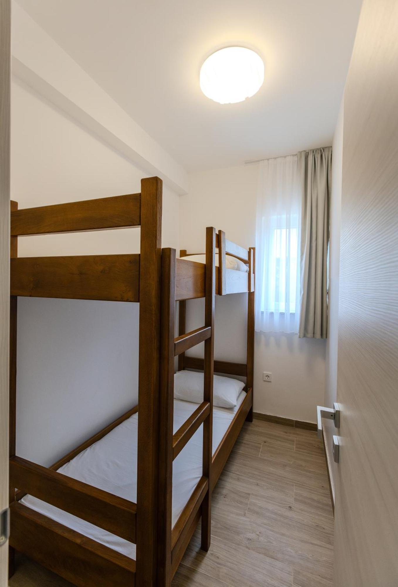 Apartments Lorena 普利拉卡 外观 照片