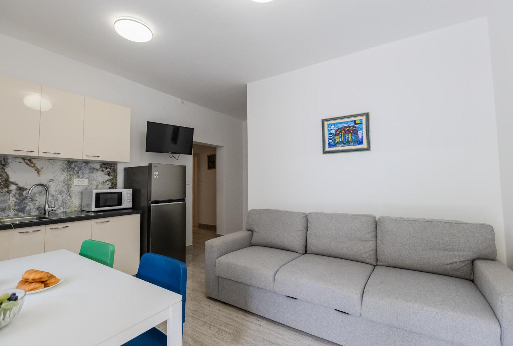 Apartments Lorena 普利拉卡 外观 照片